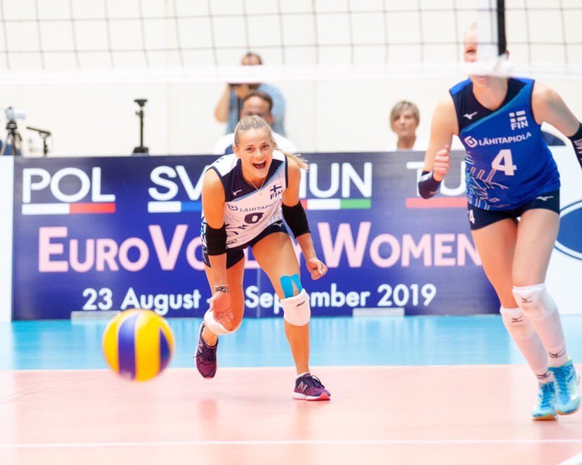 vPeerTeam's tweet photo. Meet Saana Koljonen, a volleyball coach for the University of Colorado and our next feature for #HumansOfMentorship🏐 Here’s what she has to say: “To ask someone who knows more than you is valuable and expands your mind. I wish everyone would have mentors to support them!" https://t.co/TRGnjQLitW
