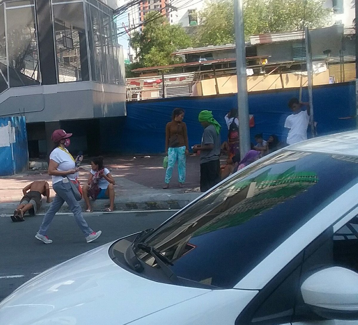 Edwin24925519's tweet photo. @IskoMoreno Magandang umaga yorme. Ngayon lang po along quirino corner taft. Ano po kaya pwedeng gawin. Salamat https://t.co/Jb7hfsEk5P