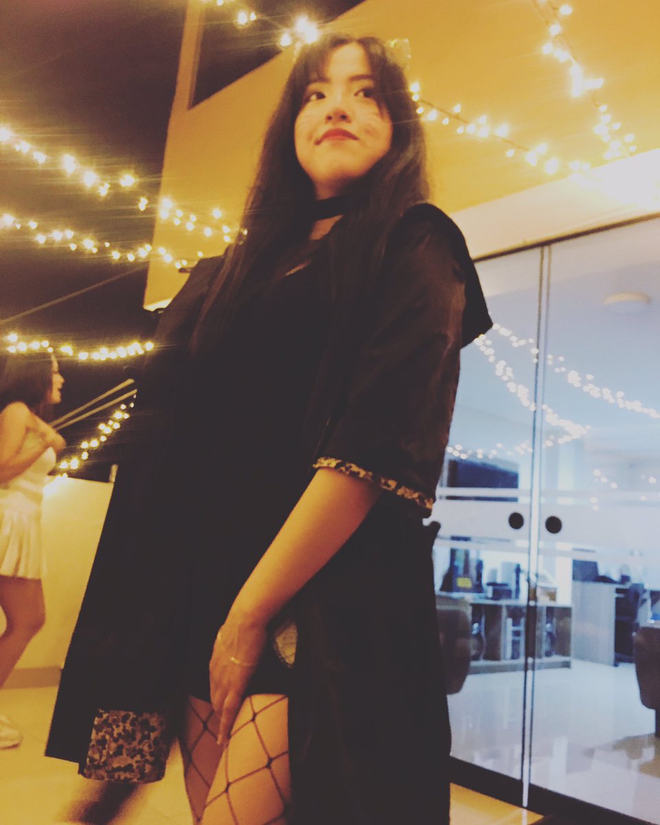 julissayui's tweet photo. #StayHome 💕 https://t.co/Wk0VFhSz5B