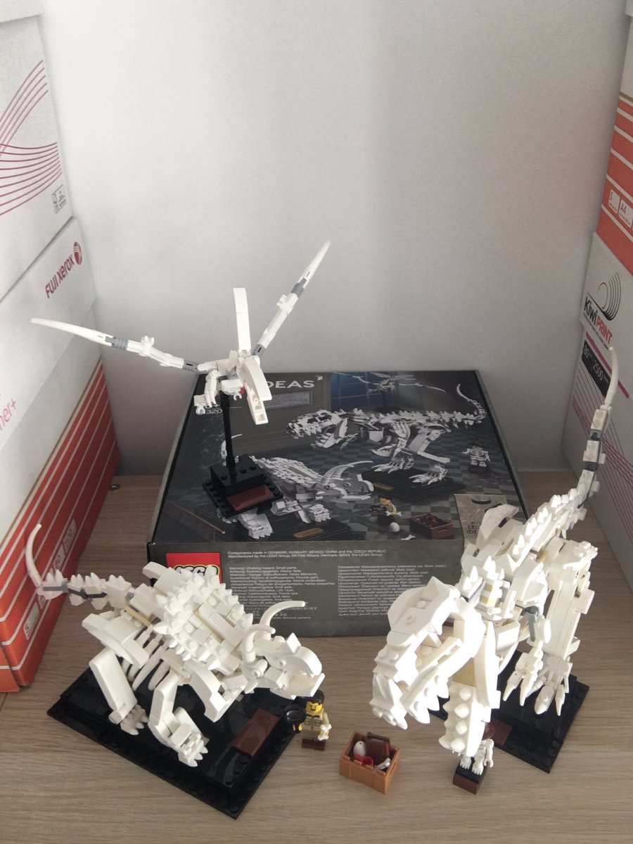 aumonier's tweet photo. Who else is building #Lego during #covid19 #lockdown? #onlineshoppingaddict #worklifebalance https://t.co/YjE9ooG2X5