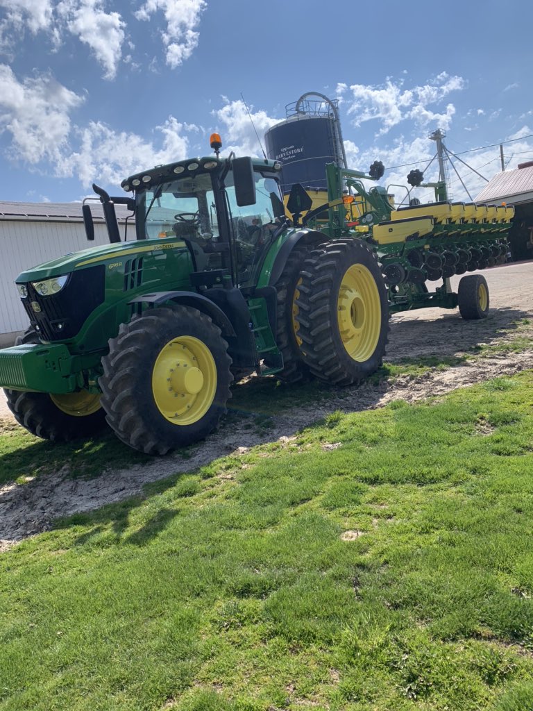 OrthIsaac's tweet photo. We have the 1745 model John Deere planter ready for its first demo in Canada, too bad this one doesn’t come with a 4430 up front @JohnDeere @PremierEquip1 @MachineryPete @fullbins https://t.co/hCrrSi516i