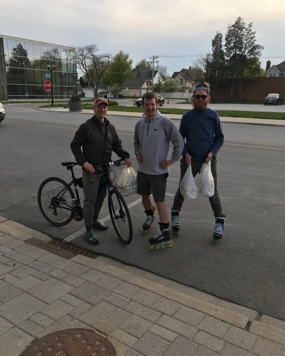 ElmhurstBrewing's tweet photo. Shout out to these guys for the support! They're roommates and have been working from home, but choose curbside pickup so they can stretch their legs. Better grab some Fools Gold before these guys buy all of it #ebccommunity #thankyou #localssupportinglocal #drinkillinois https://t.co/GwldC7tnQ9