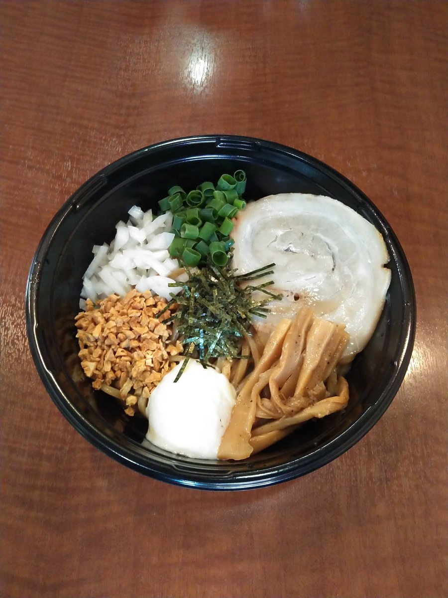 bosuya_men's tweet photo. テイクアウト大好評!
ボリューム満点ですよ〜！
待ってま〜す
今日のTwitterサービスどれか1つ
☆つけ麺、まぜそば、
    特盛りまでOK
☆ラーメン大盛り無料
☆旨辛肉丼
☆ﾐﾆﾁｬｰｼｭｰ丼
☆ネギ丼どれでもﾏﾖ0K
☆半ライス
☆コーラ
☆生ビール　
☆餃子3個
#東大宮　#ラーメン　#つけ麺 https://t.co/FABwinFyP7