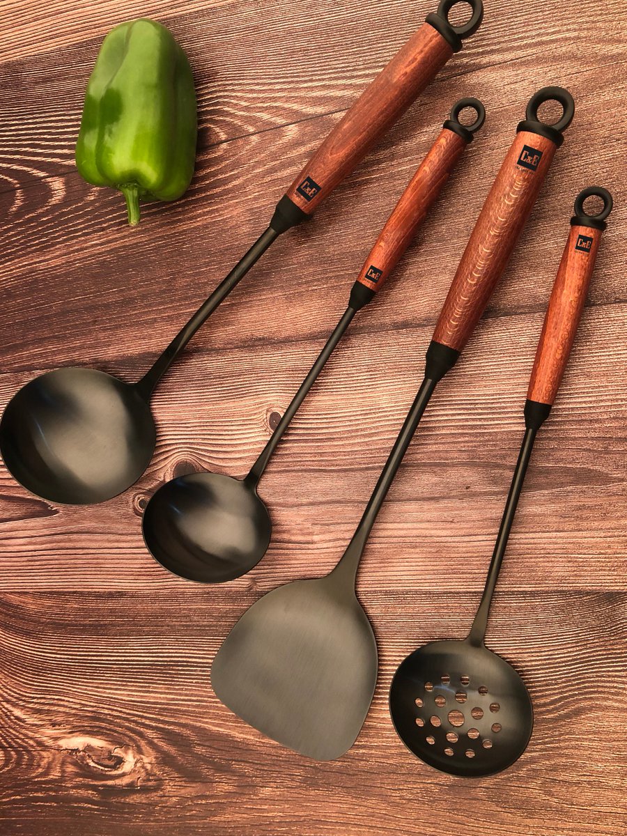 CeKitchenware's tweet image. CEO of C&amp;amp;E  kitchenware at left . And Designer at right. #kitchenware #cookware #utensils