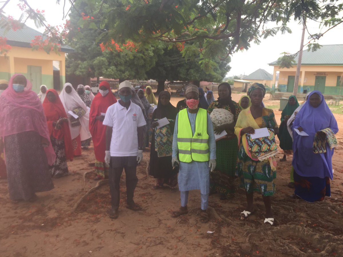 N5000 &amp; 6yards of wrapper each were gifted to 25 women as palliatives due to the effects of COVID 19. This programme was powered by Nasira Charity Foundation in partnership with AzzawajWIC. Venue was Tungan Maje community. Date:8/5/2020.
