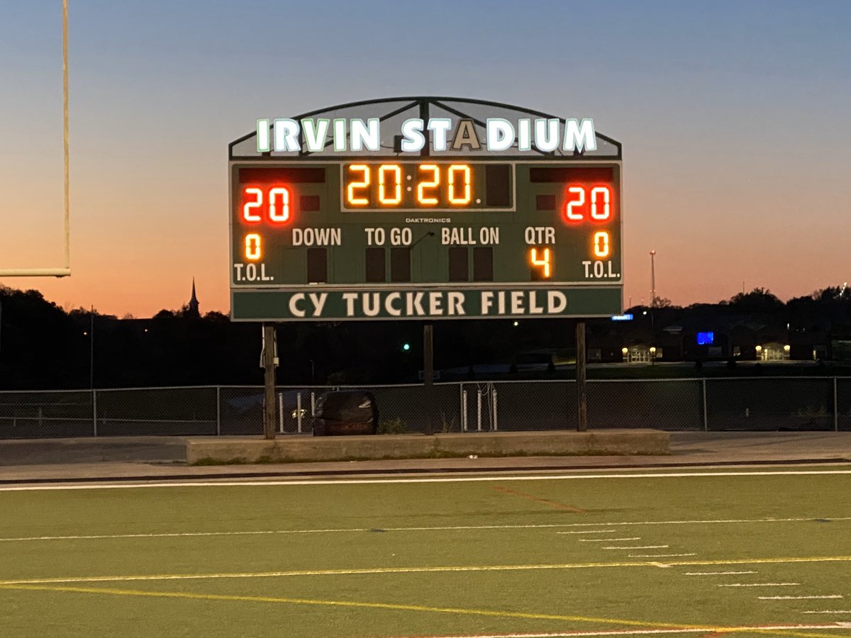 SOHSDragons's tweet photo. This is for you Senior Dragon Athletes!!!  You have left your heart and soul at SOHS and tonight we honor you!!  We love you Class of 2020!! #ΣOE #AlwaysADragon https://t.co/0LaDZOdkBc