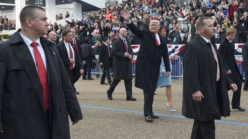thehill's tweet photo. #BREAKING: 11 Secret Service agents test positive for COVID-19: report https://t.co/JtHRkrliCH https://t.co/CUxn58XcPN