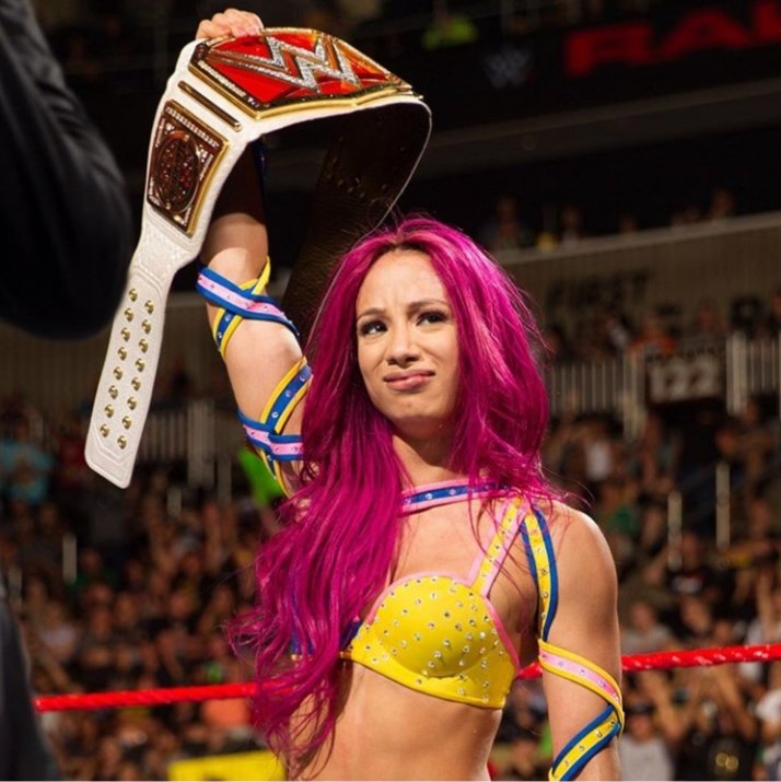 Sasha Banks appreciation tweet #SmackDown.