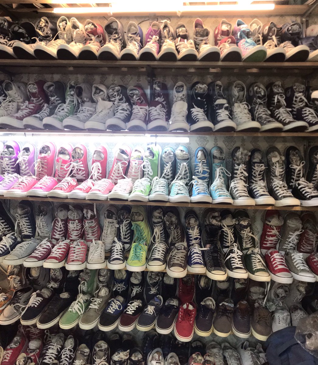 JalananMaster's tweet photo. Hi peminat bundle dan kaki selam kasut. Jalan lupa barang padu @JalananMaster. Kita buat sampai jadi !!
πIG: https://t.co/IR4g4pULLd
πLokasi: https://t.co/sS4KhesqhX
#kamijualkasut #kamijualonline #kasutbundle #bundleonline #vansbundle #conversebundle #barubundlevintage https://t.co/zKcj2XpgNH