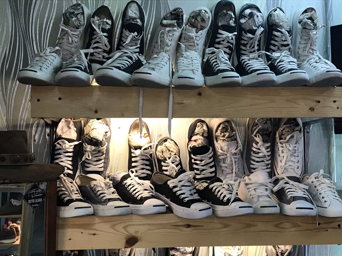 JalananMaster's tweet photo. Hi peminat bundle dan kaki selam kasut. Jalan lupa barang padu @JalananMaster. Kita buat sampai jadi !!
πIG: https://t.co/IR4g4pULLd
πLokasi: https://t.co/sS4KhesqhX
#kamijualkasut #kamijualonline #kasutbundle #bundleonline #vansbundle #conversebundle #barubundlevintage https://t.co/zKcj2XpgNH
