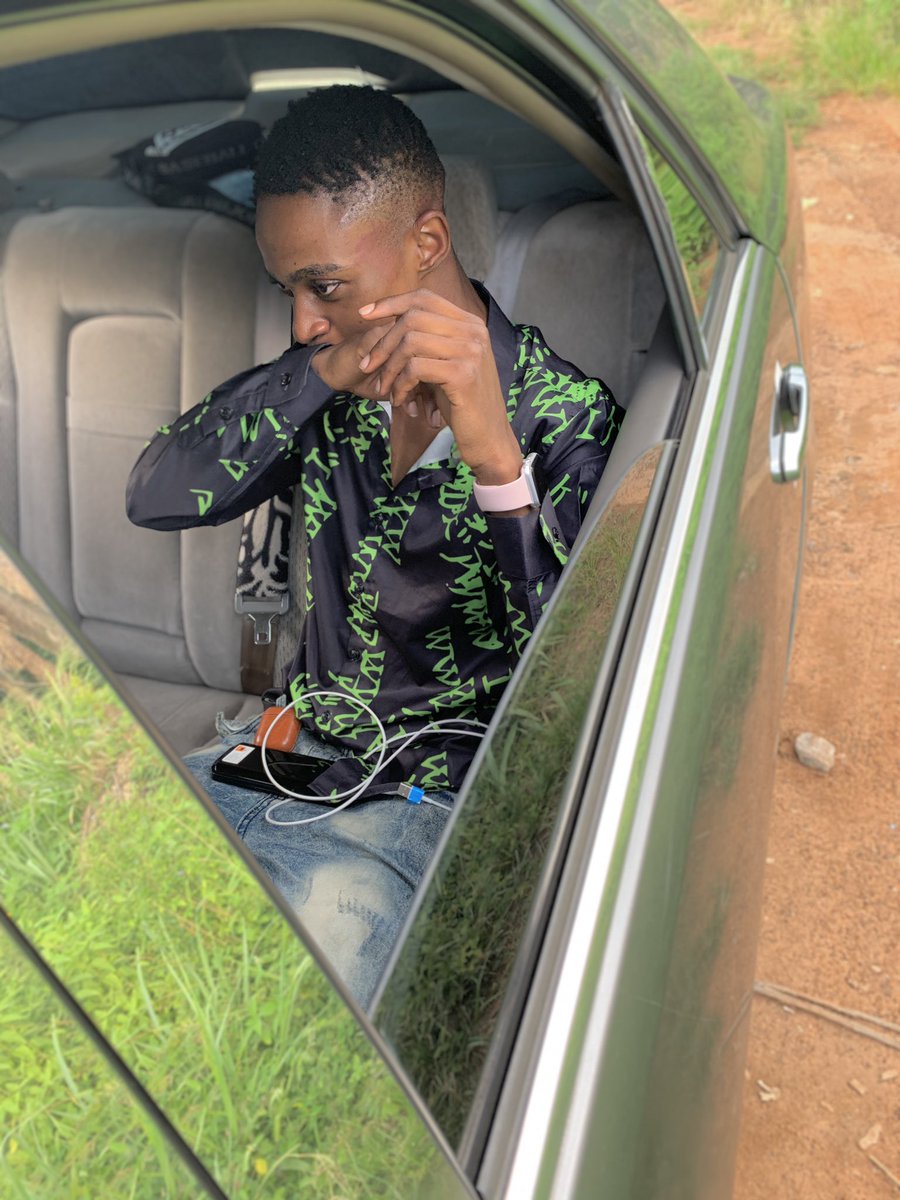 iamcarterveli's tweet photo. Have you checked out IG page: @iamsnoweezy @yyb_records
Follow @Alhajisnoweezy on Twitter
Google snoweezy💫
#TeamSnoweezy #yybrecords #slic2020 https://t.co/0mQPvk5nOZ
