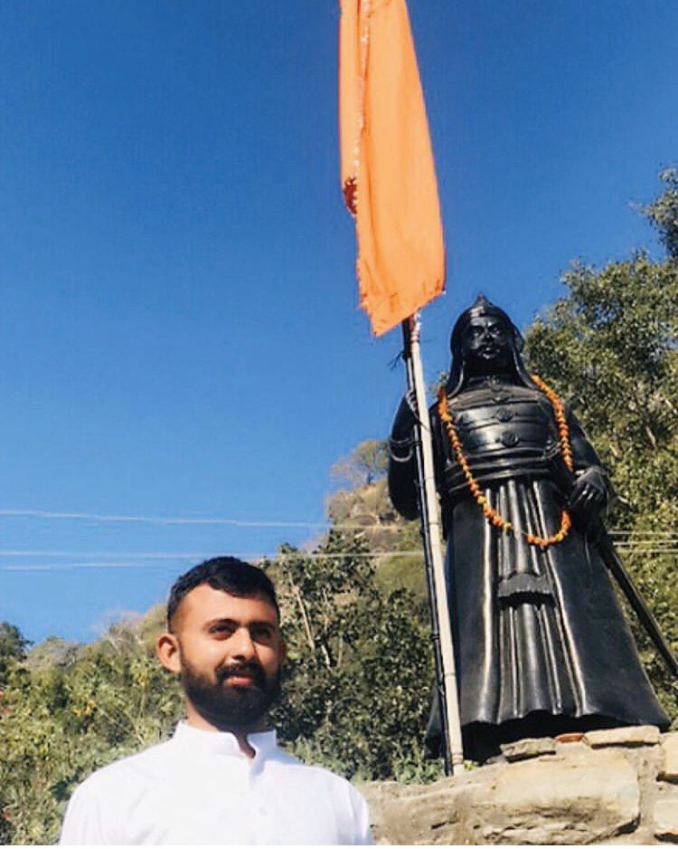 daivat810's tweet photo. करता हूं नमन में प्रताप को जो वीरता का प्रतीक है
तू लोह पुरुष, तू मातृ भक्त, तू अखंडता का प्रतीक है 🙏🏻🙏🏻
#indianspridemaharanapratap
#historypride #ranorananirite #480thbirthanniversary https://t.co/yvyDJWEsB5