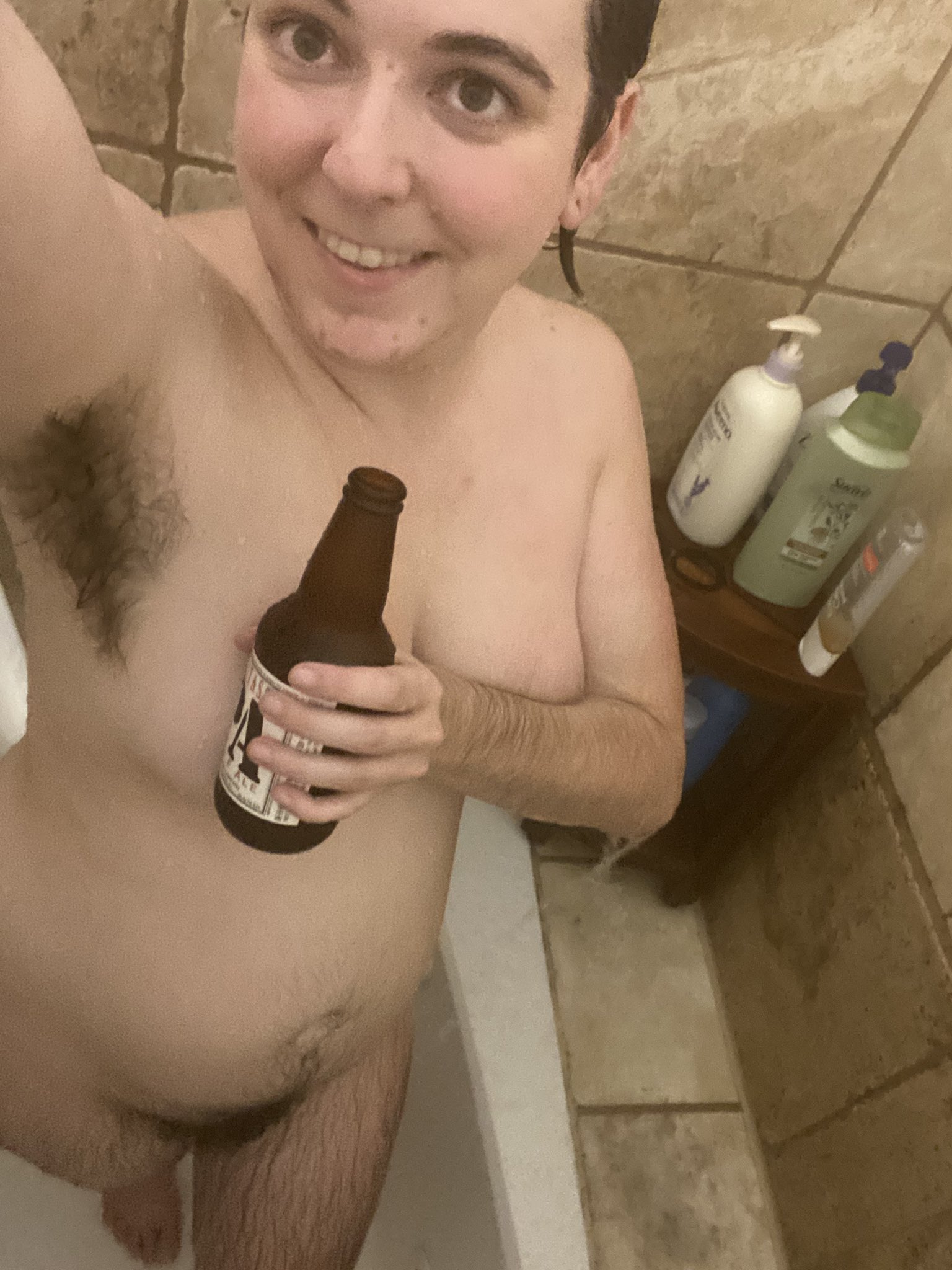Happy Friday! 🍺 https://t.co/9XRywp0Km0