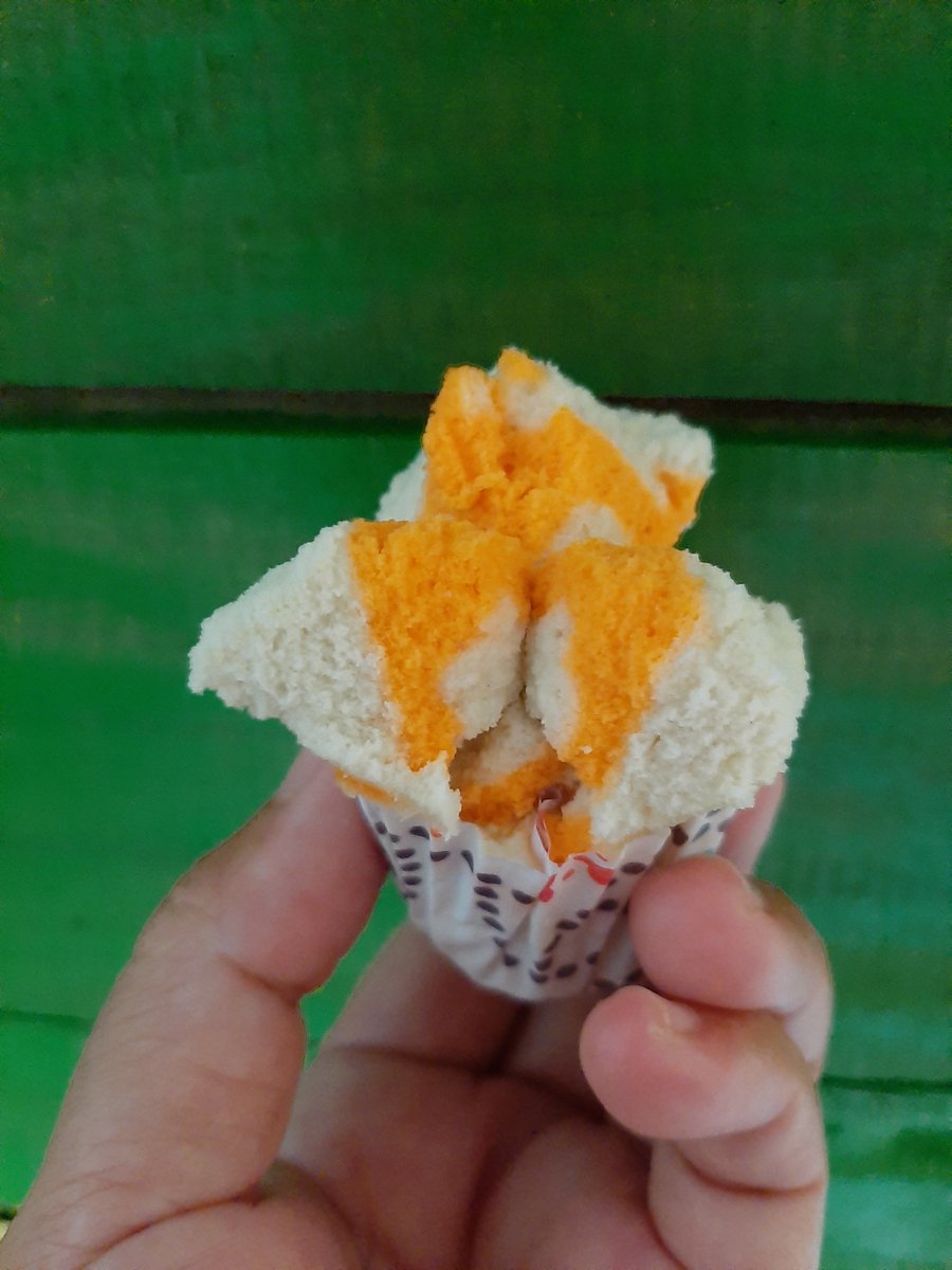 ninghadiyati's tweet photo. Yang mau tau tip cara bikin bolu kukus merekah segera merapat ke sini ya.
https://t.co/rFYcHzPYU8
#blogger @bloggercrony @BPerempuan @kubbu_bpj @sobatblogger #cooking #baking #steamcake https://t.co/wjFV8tjQql