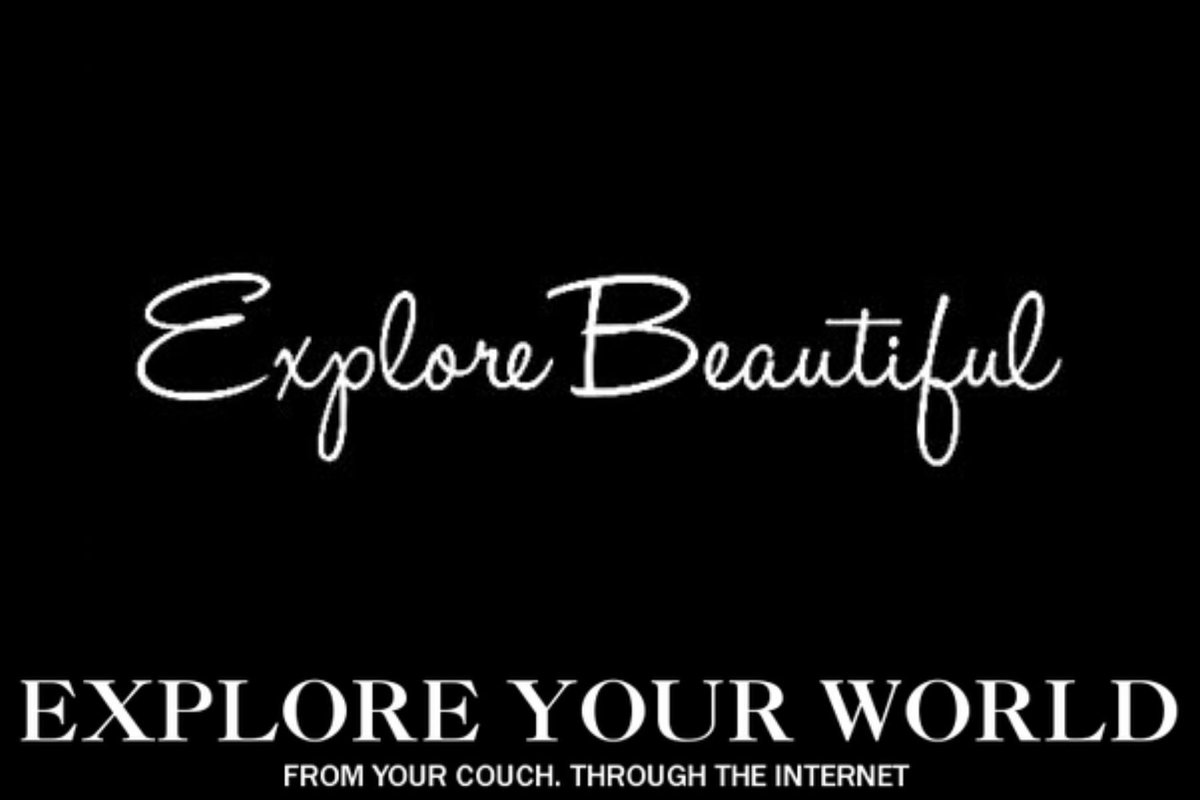 xplorebeautiful's tweet photo. Friday Mood😂
#cosmetics #explorebeautiful
#onlineshopping #Saturdayeve
#QuarantineLife https://t.co/VMeA0mdvjs