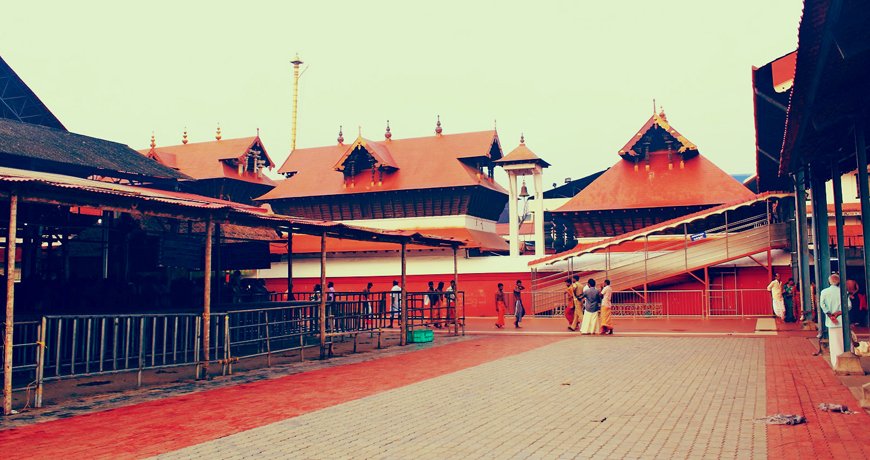 Milind_MMD's tweet image. As per section 27 of the #Guruvayur #Devaswom Act, the main deity, Sree Krishna, is a minor &amp;amp; owner of all property and income. 
Its well written by law that this income &amp;amp; properties shall only be used for temple purposes.

#LeftistsLootKeralaTemples 
@ReclaimTemples @Ramesh_hjs