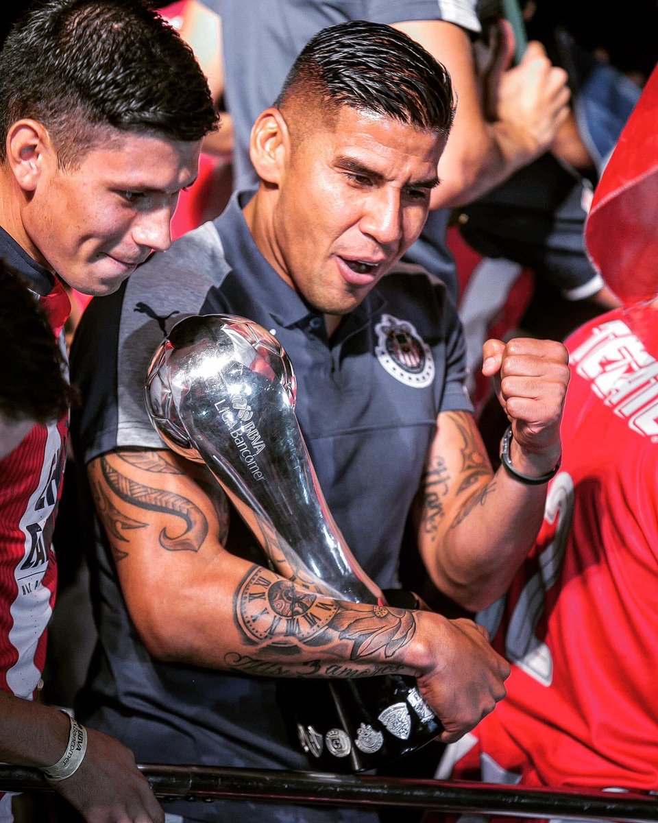 Historia_Chivas's tweet photo. 📸 #114DeChivas 🥳🎉
5️⃣ @carlossalcido7 🏆🐐🇫🇷
#HC2020 | #Chivas | #CHIVAFEST | #HistoriaSagrada | #RebañoSagrado | #ChivasDeGuadalajara https://t.co/827KUGvUDd