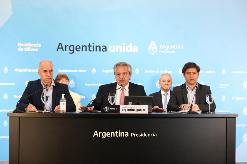 Junto al Presidente <a href="/alferdez/">Alberto Fernández</a> y el Jefe de Gobierno porteño, <a href="/horaciorlarreta/">Larreta</a>, anunciamos las medidas para administrar la nueva fase de la cuarentena.

En la Provincia, hoy nos toca ser más responsables y seguir en casa. Como Gobierno vamos a cuidar a las y los bonaerenses.