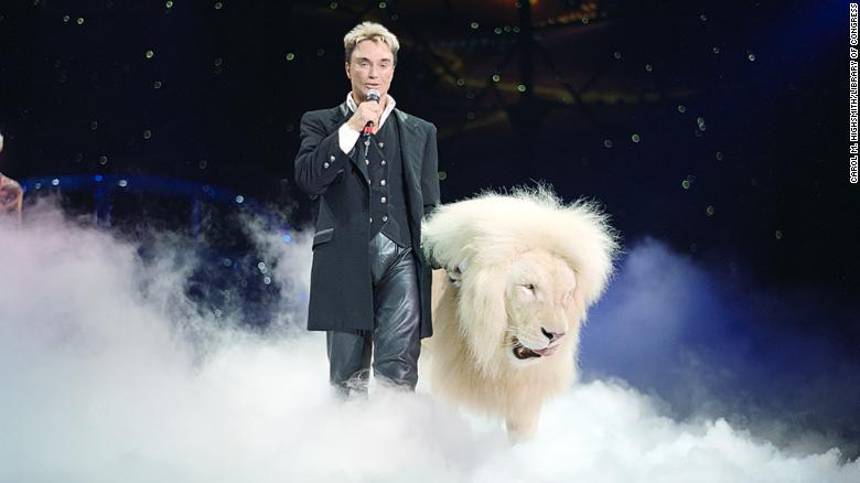 cnnbrk's tweet photo. Roy Horn, who was half of the Siegfried and Roy magic and animal act until his 2003 injury, has died from Covid-19. He was 75. https://t.co/RujGC6wkBT https://t.co/YFQ2sYbaxb