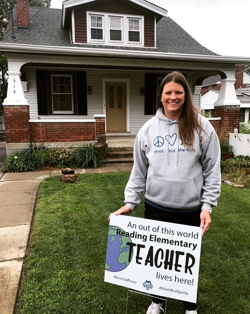 What a sweet and thoughtful surprise for Teacher Appreciation Week! 🍎 So proud and lucky to be a Reading teacher. 💙💙💙#readingelem #bluedevilpride