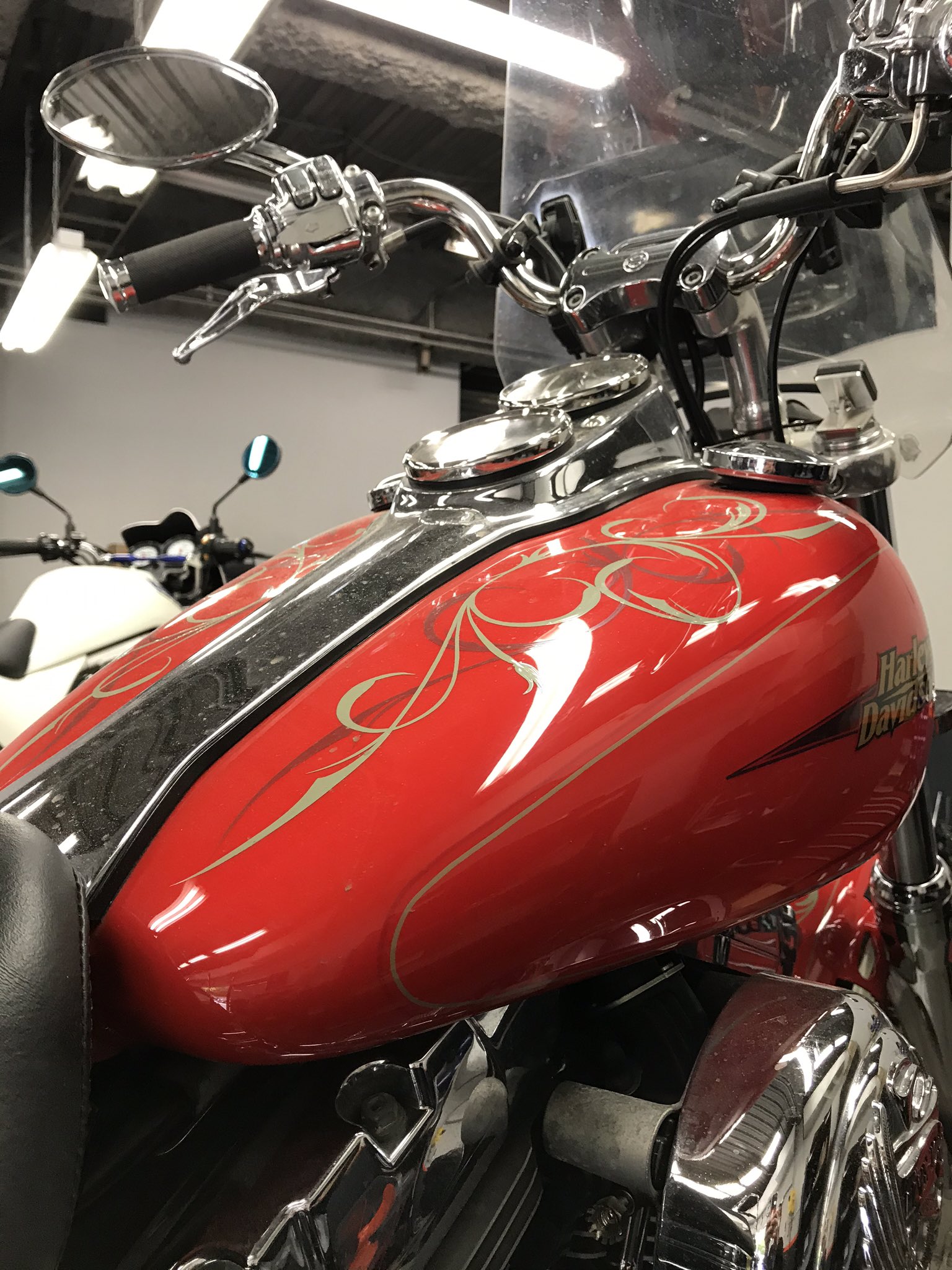 赤色　ハーレー　ダイナ
フェンダー 傷あり ダイナファミリーとは？ – HARLEY-ZONE