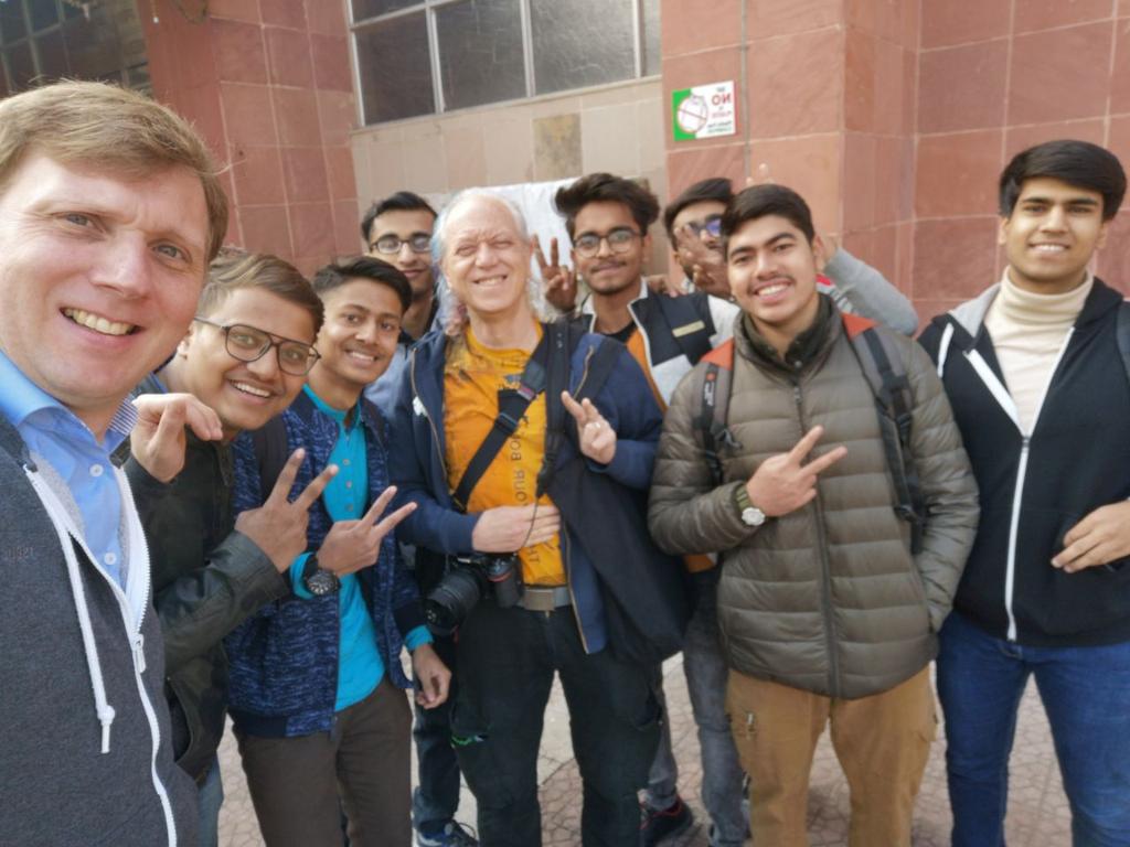The_vloper's tweet photo. One of the best meet-up I attended was of @fossasia in #DTU. Fossaisa is not just a community, it's a family. They are real down to earth people!

Hey @mariobehling how you doin'. Hope to see you again after this pandemic season :) https://t.co/YS627Apu5B
