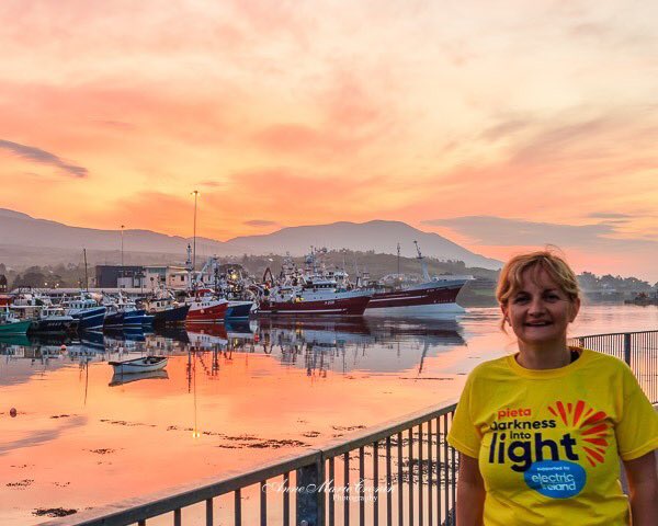 am_cronin's tweet photo. A beautiful morning. at 4.20am @DILCTB Walk for  @PietaHouse a bit quite &amp; but beautiful light was just breaking and the moon shining. I got to the bottom of the hill to c this table of lights in memory of Maurice Cronin with his mum standing beside it #heartbreaking #beautiful https://t.co/tjfS5l3bjl