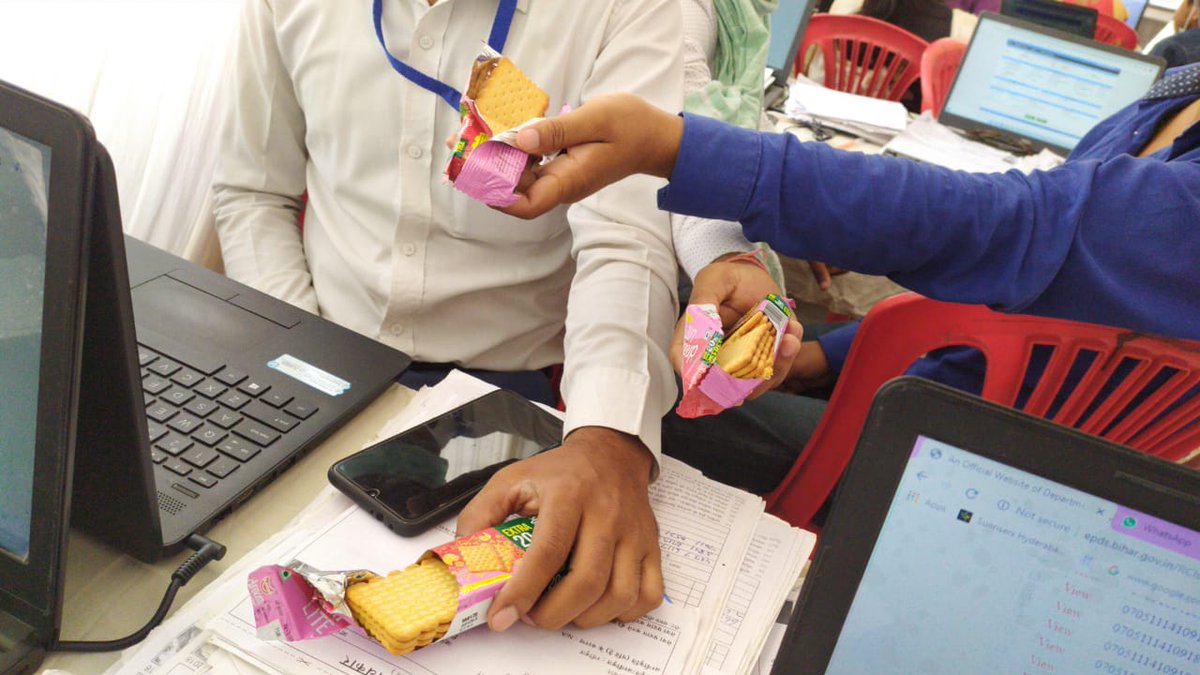 पंचायत कार्यपालक सहायक 
इस महामारी में कार्य करते हुए 

<a href="/News18Bihar/">News18 Bihar</a>  <a href="/ZeeBiharNews/">Zee Bihar Jharkhand</a> <a href="/KashishBihar/">Kashish News</a>