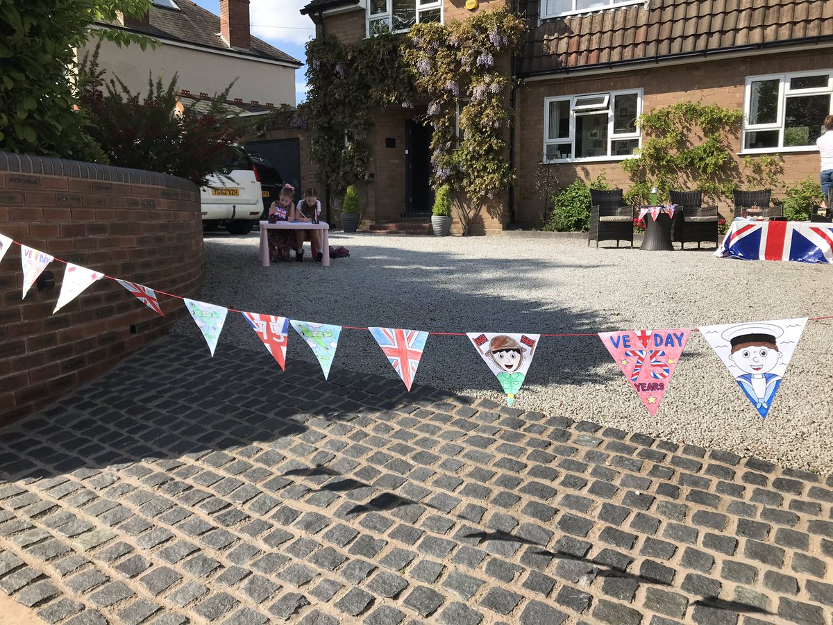 MrsBeech1's tweet photo. @PinfoldStreet Enjoying the VE Day celebrations in the sunshine ☀️ https://t.co/Ghl5AnrQA2