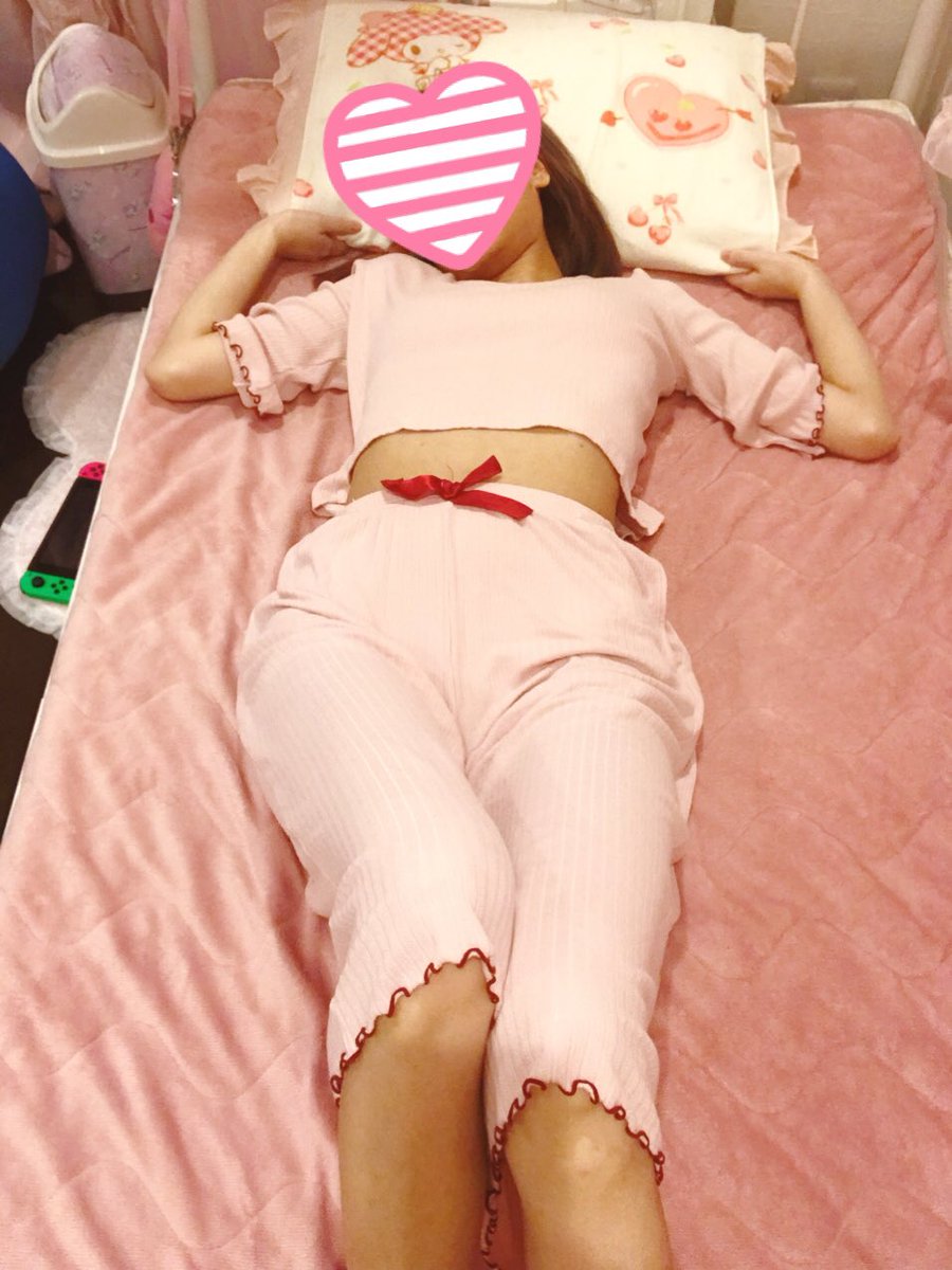 作画資料 るちかポーズ على تويتر 今日のポーズ パジャマで寝転ぶポーズ 2種 るちかポーズ