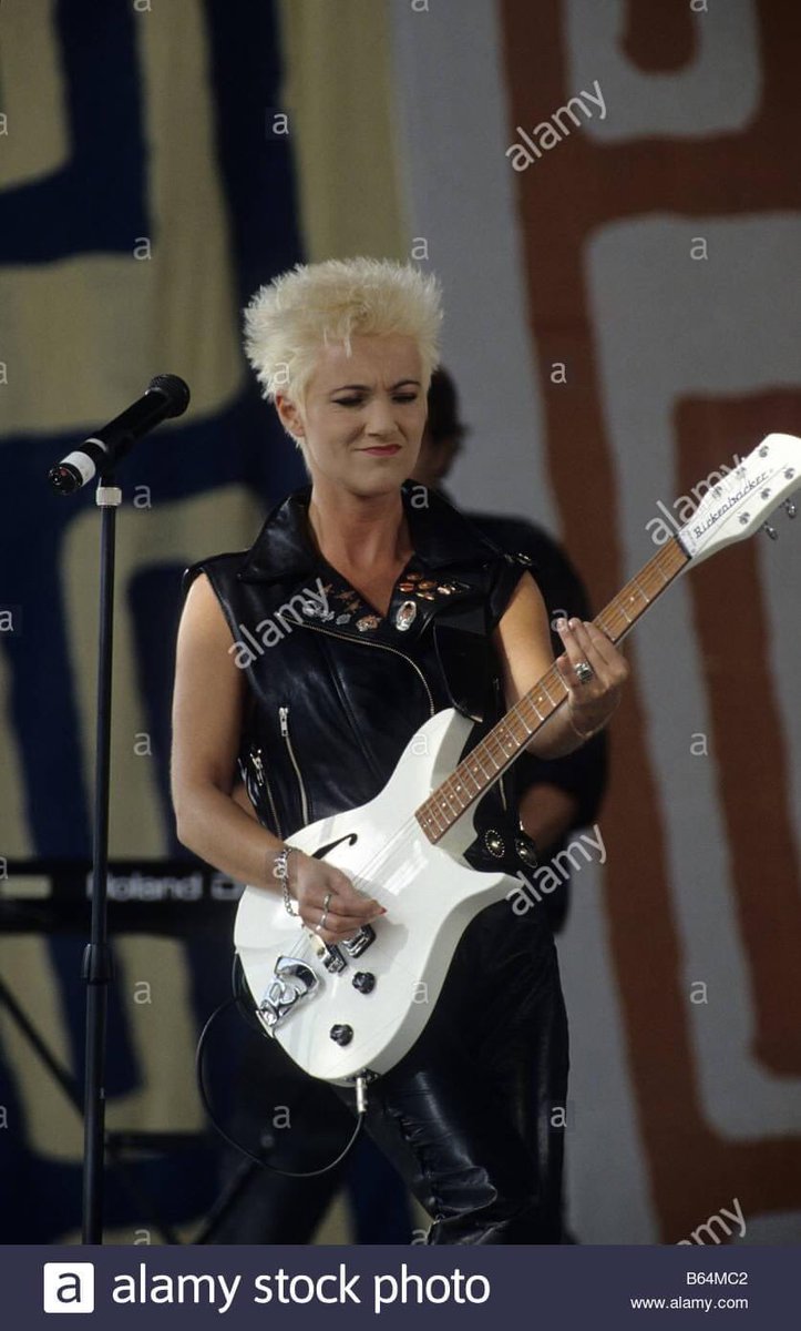SandraDelPpolo2's tweet photo. Ya 5 meses sin ti mi dulce y bella princesa 👸🏼 #MarieFredriksson @PartyPleaser @TheRealRoxette así te recuerdo #Marie con tu dulce bella tierna voz angelical ..#undiasintiesunaeternidad🎶🎶🇸🇪 😭,#tereextraño y #teamo #xsiempre @TheRealRoxette #ROXETTEFOREVER 👸🏼🤴🏻🎤🎸🇸🇪🎶👉🏻🇦🇷💔💋 https://t.co/OqrCYrpyuY