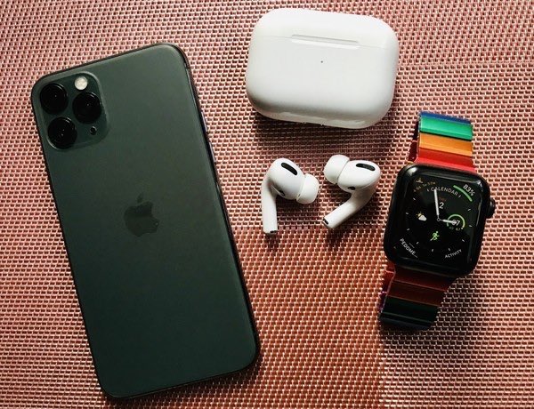 luismirande01's tweet photo. Sorteo de inauguración de la cuenta 🤩🤩🤩: 
1er premio: iPhone 11 Pro📱
2do premio: Apple Watch serie 4⌚️
3er premio: AirPods Pro🎶

Para participar sólo Renés que dar like ❤️ y Retwittear👇🏽
Nuestra sucursal será inaugurada en Buenos Aires, Patio Bullrich, Posadas 1245 https://t.co/7z5DNsGm8T