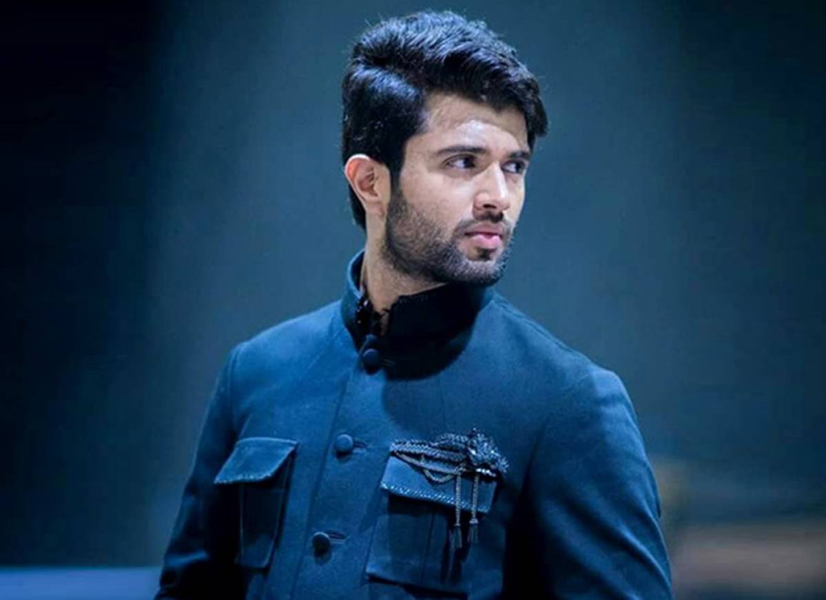 Wishing Rowdy Star #VijayDevarakonda A Happy Birthday !!

#HBDVijayDevarakonda #HappyBirthdayVijayDevarakonda