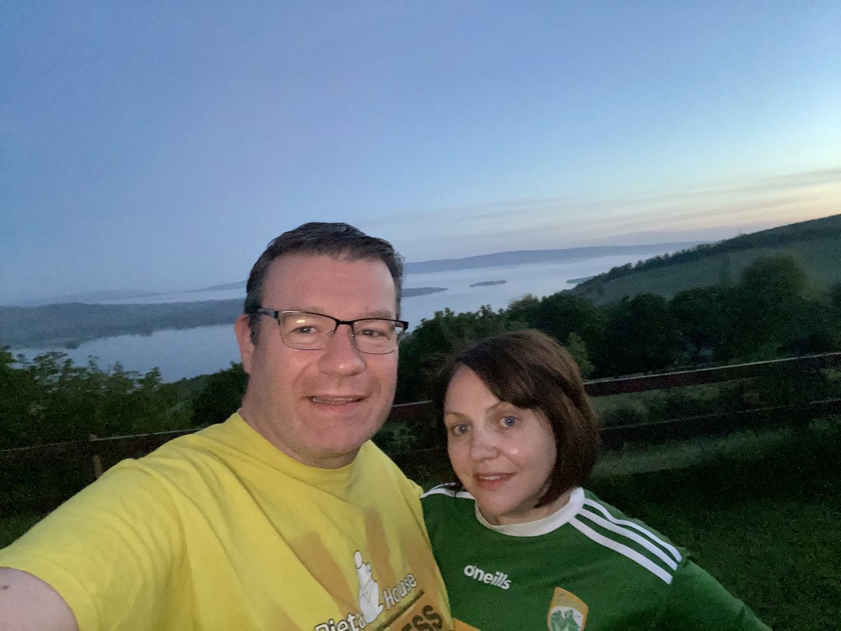 alankellylabour's tweet image. Early start this morning with ⁦@reginaakelly⁩ to watch the sunrise #DarknessIntoLight #DILSunriseAppeal ⁦@PietaHouse⁩ ⁦@BallinaGAA⁩