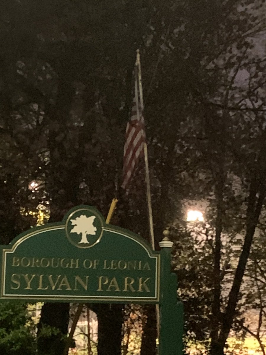 LeoniaPrincipal's tweet photo. The lights on Sylvan Field in Leonia were turned on tonight to honor the Class of 2020. #BeTheLight @LeoniaAthletics @LeoniaAthletics @NJICathletics @northjersey @VarsityAces https://t.co/NuDEk0JXgY