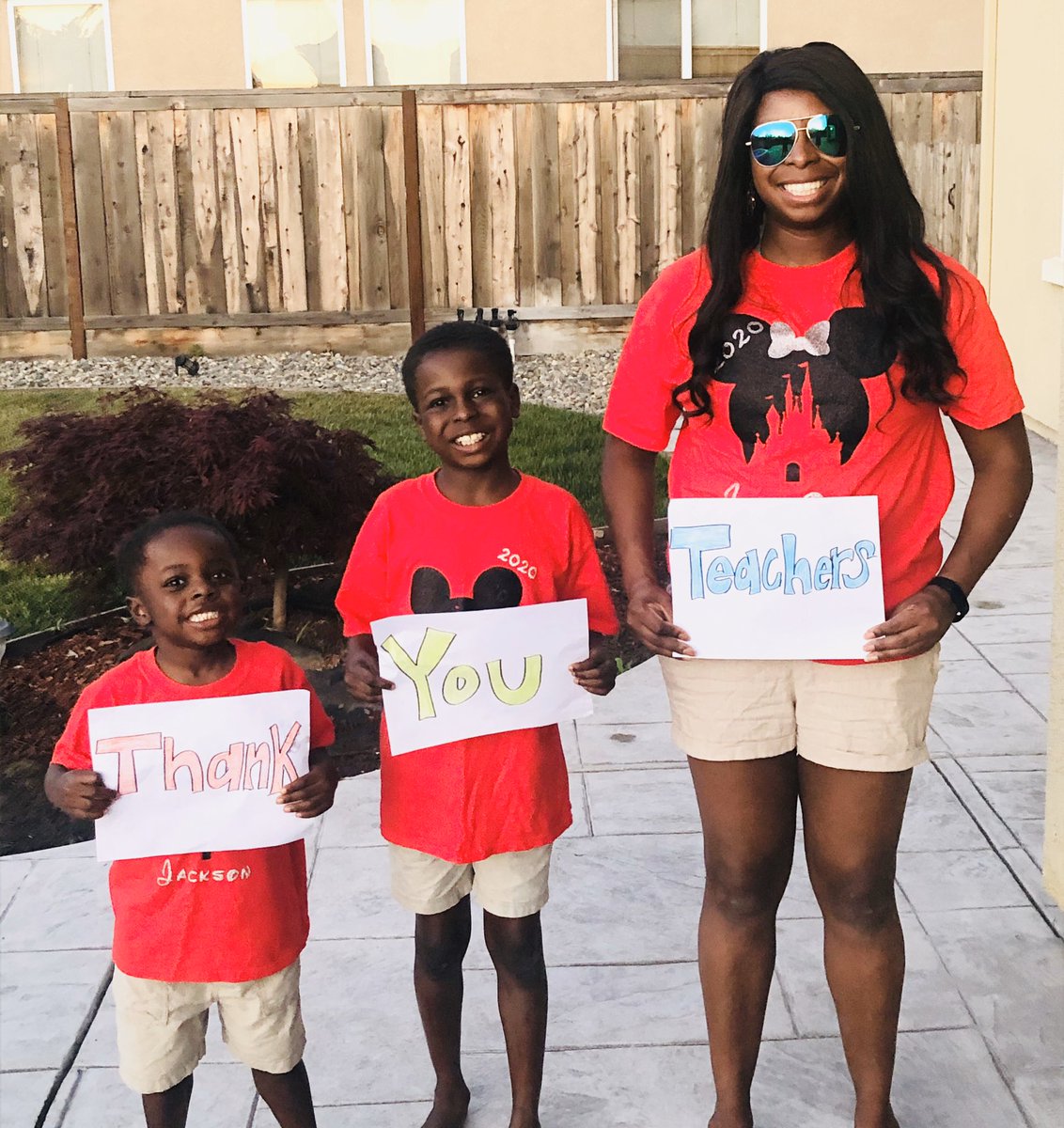 Principal_JReed's tweet photo. Teacher Appreciation Week had me strolling &amp; dancing around town thanking educators from all over! After 8 days I have already #slay50milesinmay checking in at 54.87 miles  today. Why stop? I’m going for #Slay100milesinMay who is with me? We got this! https://t.co/QFTa2QuJ48