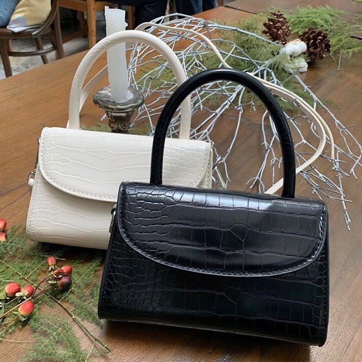 baglistt's tweet photo. ✨🧸🌈 แจกน้องคนนี้1ใบค่า ฉลองเปิดร้านใหม่ กติกาง่ายๆ แค่รี + ฟอล ig : bag.listt ⛅️> เมนชั่นสีที่เลือก เบจ/ส้ม/ขาว/ดำ สุ่มแจกสิ้นเดือนนี้ 30พค. มาเล่นกันเยอะๆนะคะ 💗🐢 *ภาพถ่ายเองไม่อนุญาตให้นำไปใช้นะคะ* #ทวงคืนไทน์จากสารวัตร #คุณเป็นใครในแฮร์รี่พอตเตอร์ https://t.co/8KyiW1jshw