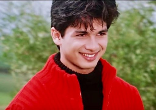 Shahid Kapoor FC || #𝕁𝕖𝕣𝕤𝕖𝕪 on Twitter: "#17YearsOfIshqVishk #17YearsOfShahidKapoor 9th May 2003 A new star was born🌟With his magical charm, handsome & cute looks, dashing personality he stole the hearts of millions😍Over