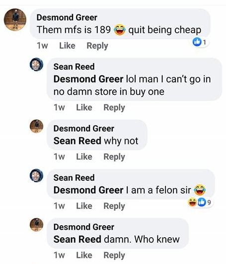 RamanRofficial's tweet photo. nobody is telling the truth about #SeanReed. The man was a criminal. He had shot at the police and started running. Look into the story more people. Nobody wants to talk about the time he shot up peoples houses at midnight. and yes there is a video. He was a felon!!!! https://t.co/B70o6QzIbU