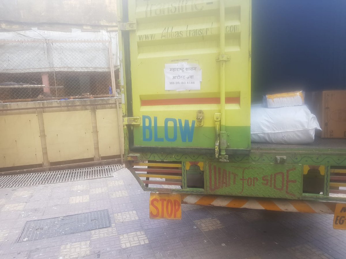 AshishVDwivedi's tweet photo. under initiative of @VITspeaks the team of @CitizenT4ce has sent  to following hospitals

Aurangabad Civil Hospital
300 PPE  
300 N95
4000 3ply masks
50 cans of Sanitizers

Beed Civil Hospital
100 PPE for Ambejogai 
100 N95

Latur Civil Hospital
100 PPE 
100 N95

@anjali_damania https://t.co/zJwo28uK3H