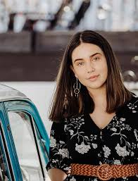 meeanjinmarkets's tweet photo. Jem Cassar-Daley is next on #Meeanjin Virtual Festival at 3:30pm

We're supporting Indigenous musicians, businesses during #COVID19 by going online. Celebrating Indigenous creativity. Honouring 60,000 year culture surving, thriving.  Join us. Links via: https://t.co/xiD9u3tz7O https://t.co/RoQVA2iSmy
