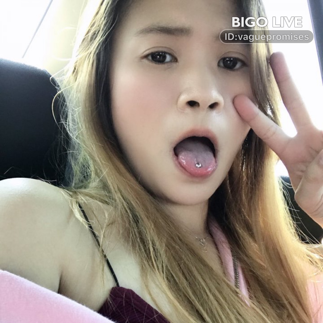 Junchenggg's tweet photo. Come and see 〄 3cìa〄's LIVE in #BIGOLIVE: 100 share please  
https://t.co/qnyxMNzHrw https://t.co/0DZOA8HNvB