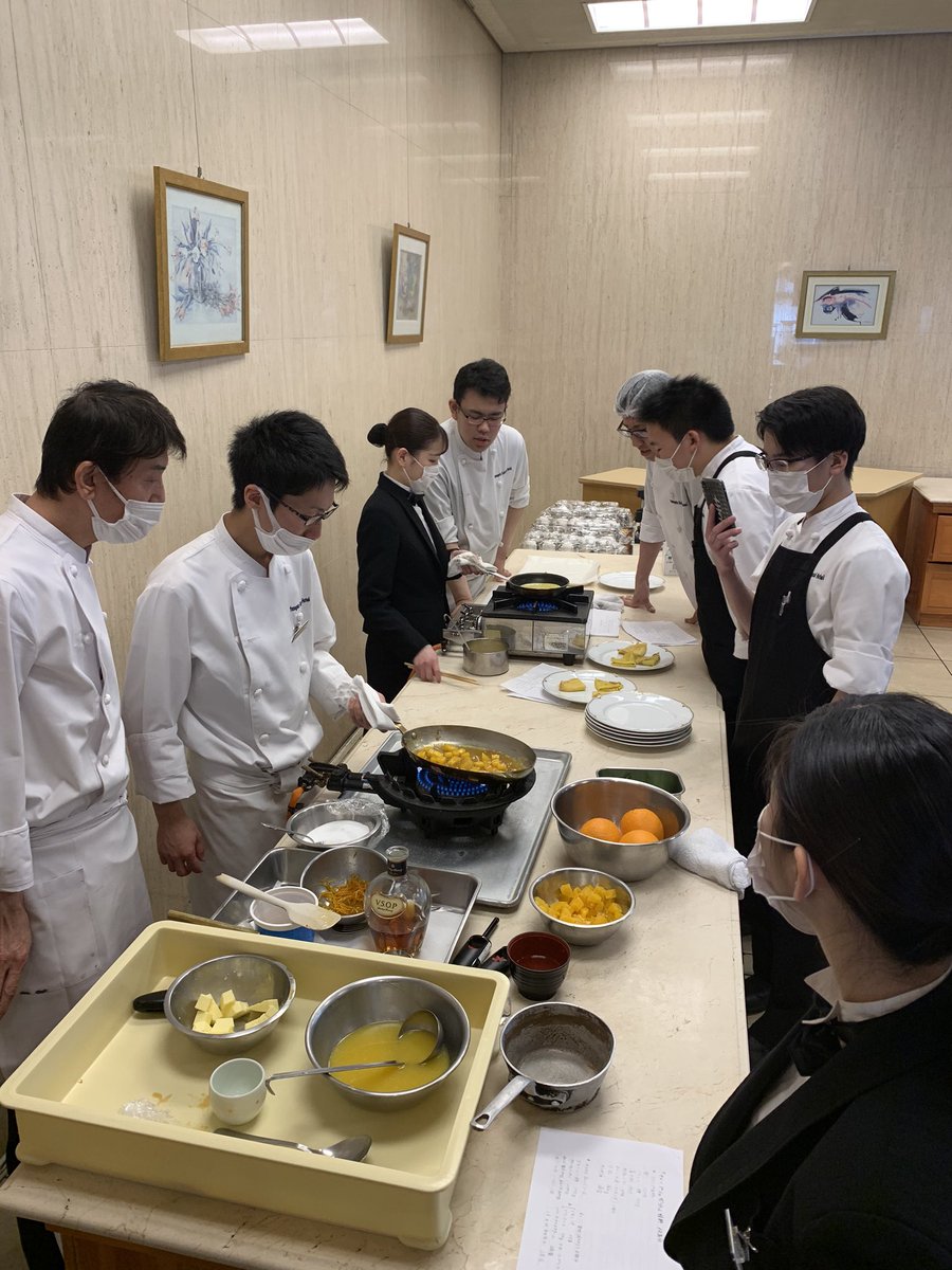 山形国際ホテル Twitterissa レストラン 調理のスタッフによる クレープシュゼット の研修 次はソース作り 仕上げ 盛り付けを勉強 山形国際ホテル スタッフ研修 レストラン ラウンジ クレープシュゼット クレープ スイーツ カラメルソース 山形国際ホテル Twitterissa レストラン 調理のスタッフによる クレープシュゼット の研修 次はソース作り 仕上げ 盛り付けを勉強 山形国際ホテル スタッフ研修 レストラン ラウンジ クレープシュゼット クレープ スイーツ カラメルソース