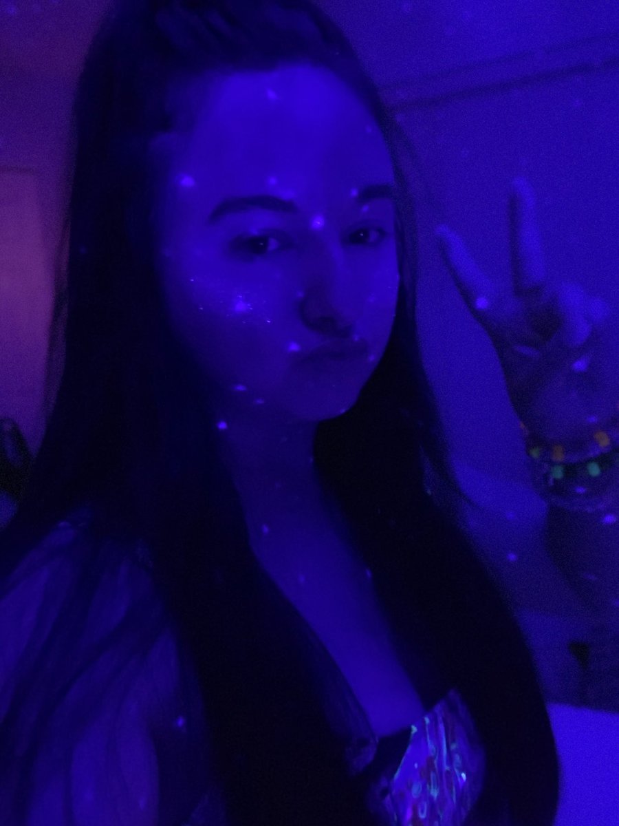 bassbabyyy96's tweet photo. Vibing to @FullMoonFestAZ on twitch right now 💖
#fullmoonfest #psychedelicsleepover https://t.co/oJX4OaGVIf