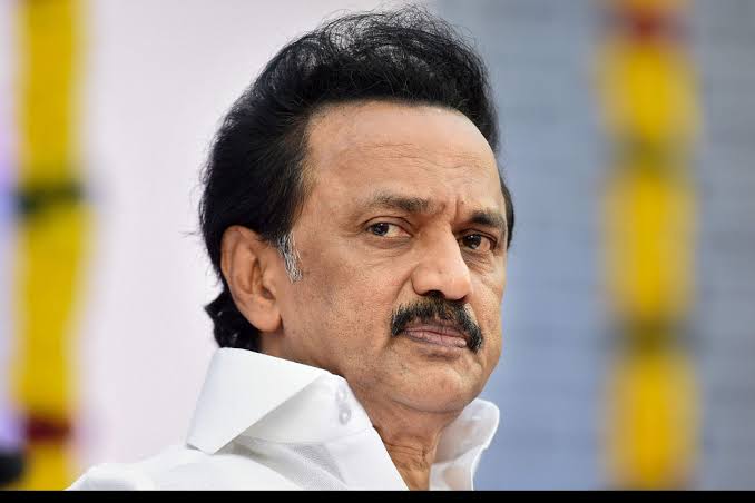 RaviCha18's tweet photo. ஆன்லைனில் மது வாங்குவோர்கள் கண்டுபாக நீட் தேர்வு எழுதி இருக்க வேண்டும் என அரசுக்கு ஸ்டாலின் வேண்டுகோள்... https://t.co/0UhoSSAPRv