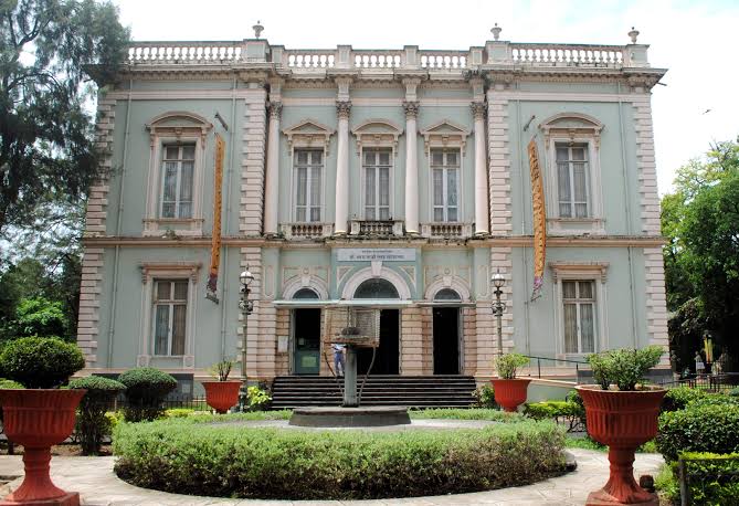 BDLMuseum's tweet photo. Museums in the #19thcentury were seen as both an artistic and scientific enterprise. This coming together of #science & #art has also informed #RohiniDevasher's practice.
#BDLMuseum #MuseumsUnlocked #MuseumFromHome https://t.co/Wa8ajG1dOP