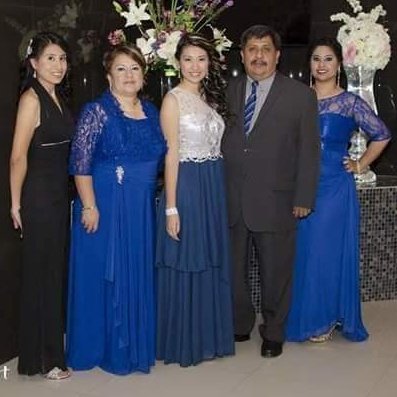JuanyMontano's tweet photo. @AztecaUno #ContigoMamá quiero felicitar a mi mamá  Esmeralda González Medina les quiero compartir que es la mejor mamá para mi y mis hermanas y no solo este día debemos festejarlas deberían ser  todos los días 10 de mayo  para todas  ellas
 Feliz Día🌹y gracias por ser mi mamá ❤️ https://t.co/khEkfd0sDk
