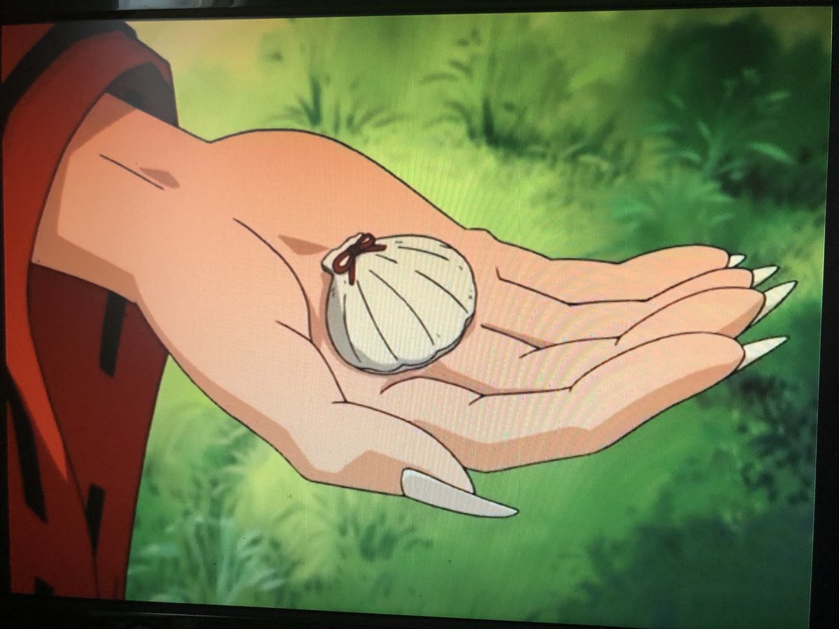 O Xrhsths かれくわ 桑名江沼在中 Sto Twitter 娘ちゃん貝の器に入った紅を差すと変化するのかな アニメオリジナルだったと思うけど昔犬夜叉が桔梗にお母さんの形見の貝の器に入った紅を渡してたなぁってふと思った 関係無いと思うけど な なんかな 偶然