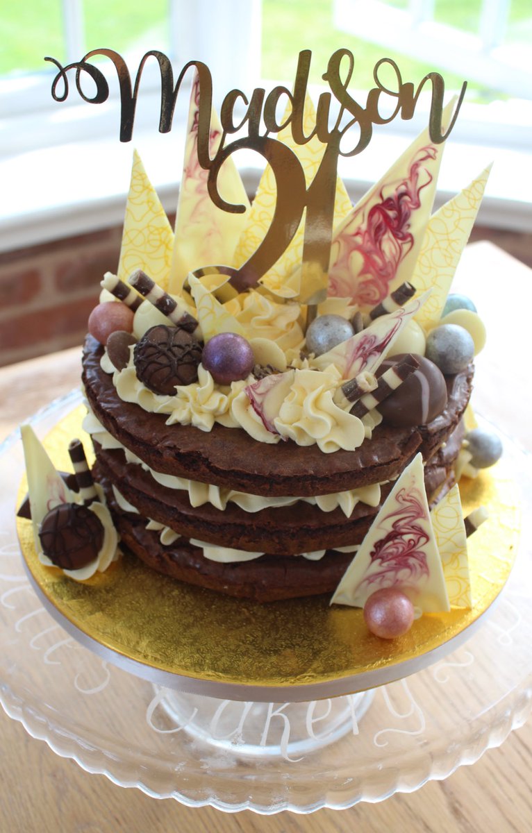 Belles Cakery tweet media