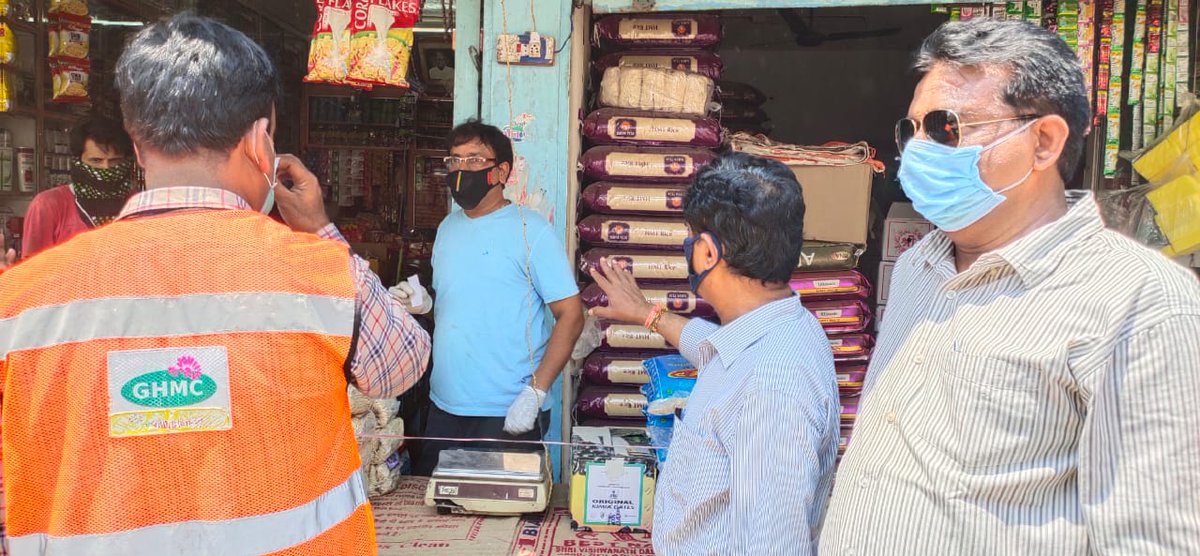 CharminarDc's tweet photo. Inspection of miralamandi along with dy. EE, SWM, SS and sanitation staff #swachhyd #teamghmc @bonthurammohan @ZC_Charminar @CommissionrGHMC @acitghmc @AMOH10GHMC https://t.co/v2StH2jXxe